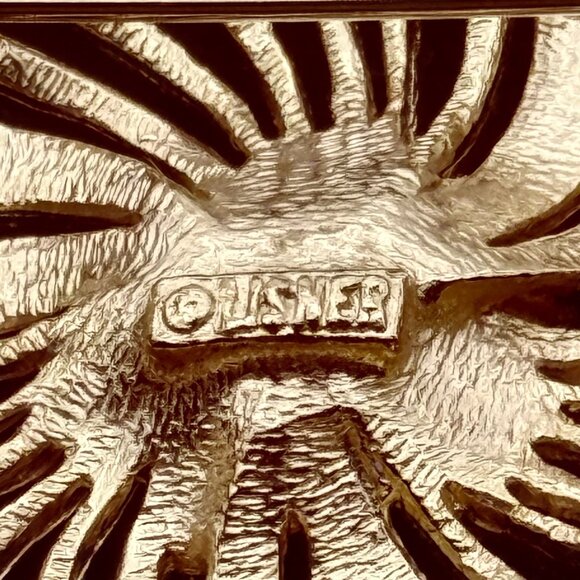 Vintage Signed Lisner Gold-Tone Swirl Dome 1.75 inch Brooch Pin Fashion Jewelry - Picture 3 of 3